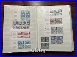 Album de 1860 timbres Français neufs en blocs de 4