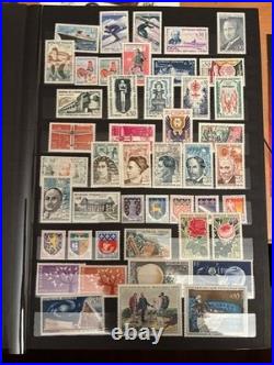 Album de timbres de France Classé par année de 1962 à 1980