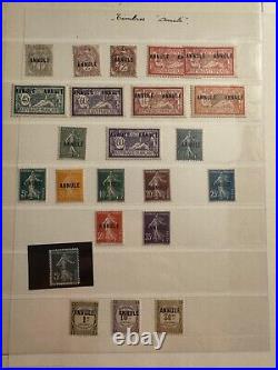 Lot 577 Collection timbres après-catalogue en 3 album dt CI, Taxe, blocs CNEP