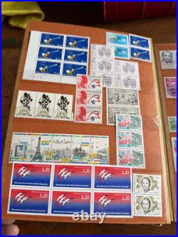 Lot De Timbres Neufs FACIALE 200 euros en FRANCS